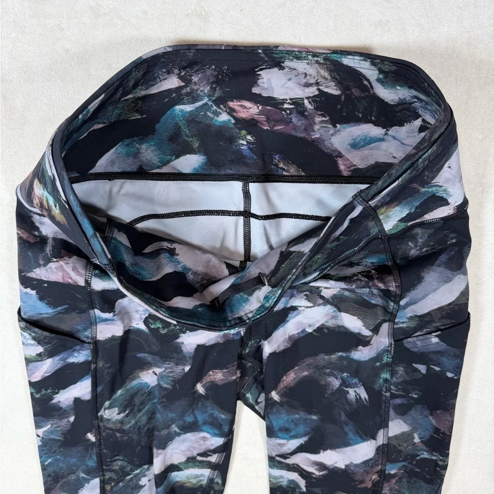 Lululemon Athletica Size 8 Align Abstract Multicolor Leggings